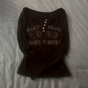 Brown Rock on Long sleeve